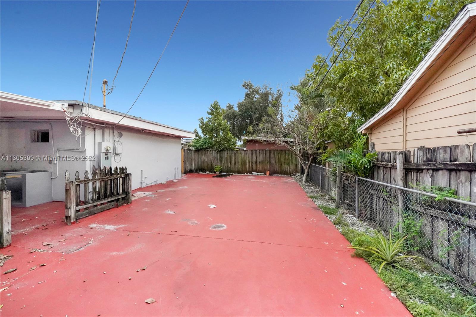 854 NW 30th Pl
