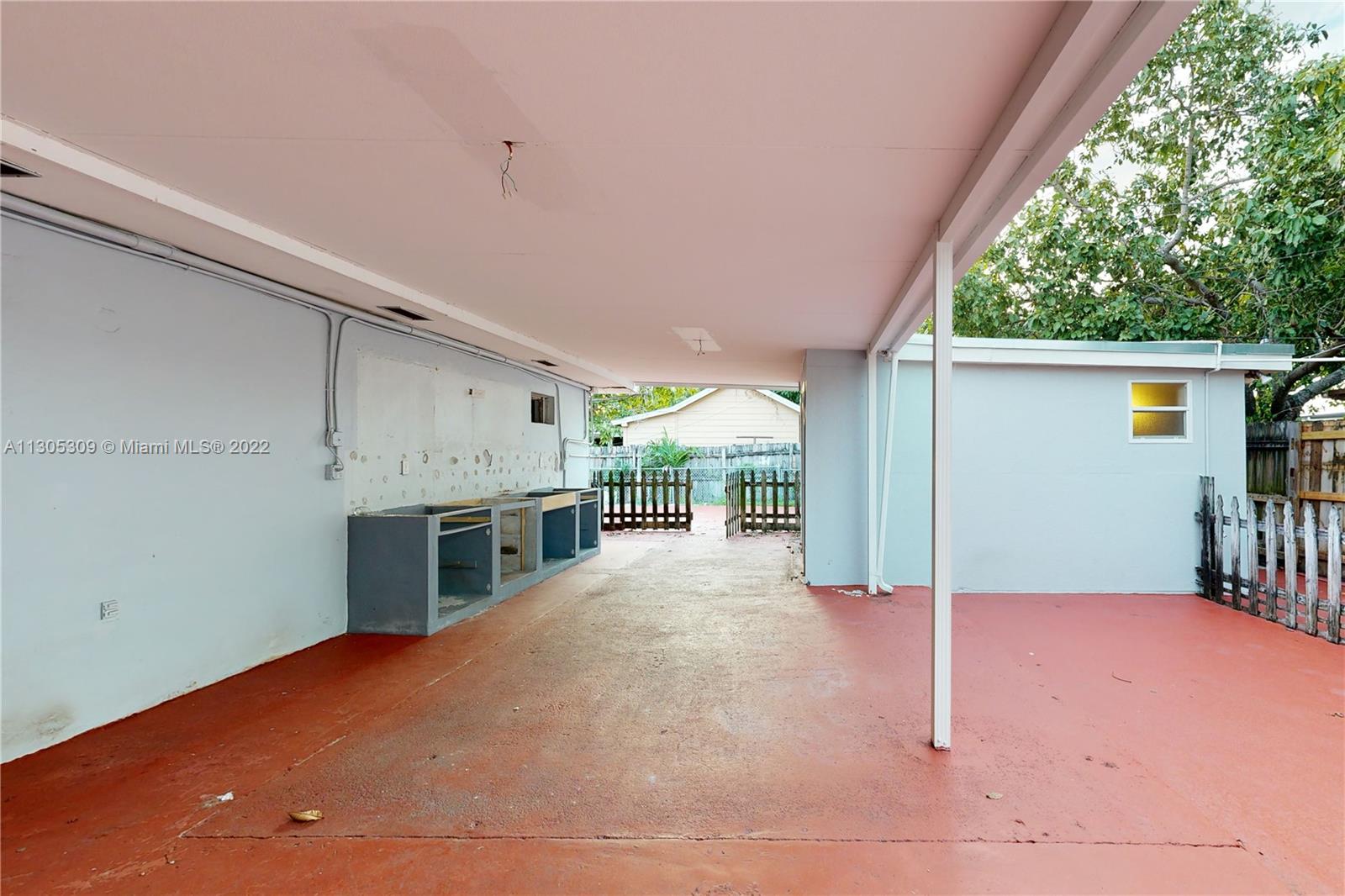 854 NW 30th Pl
