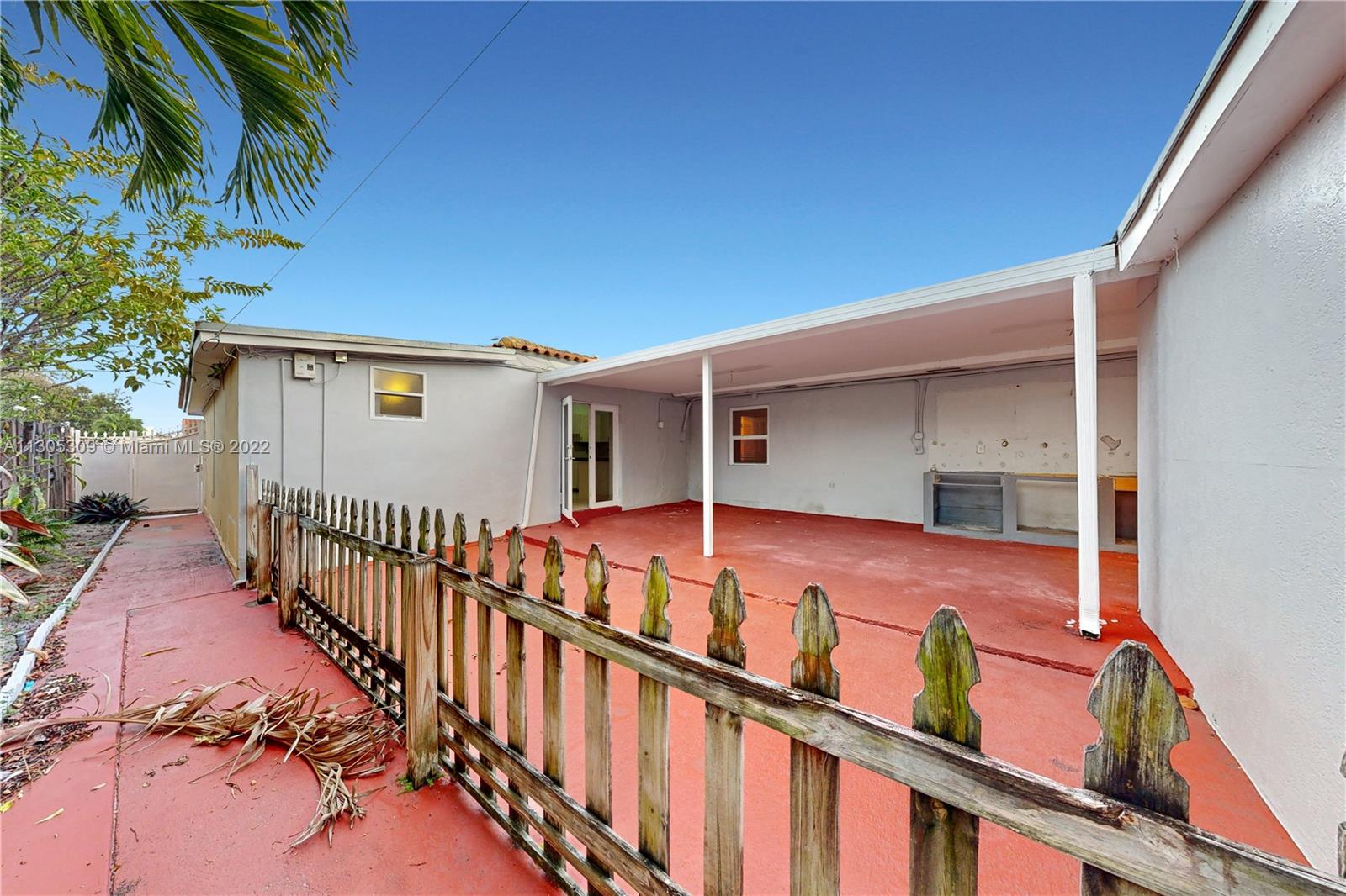854 NW 30th Pl
