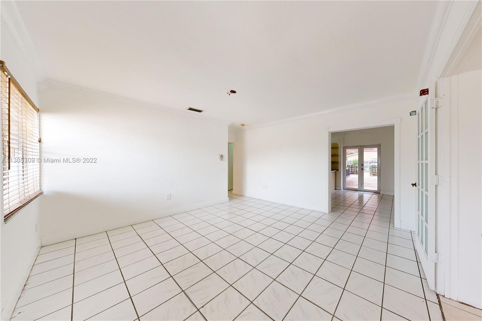 854 NW 30th Pl