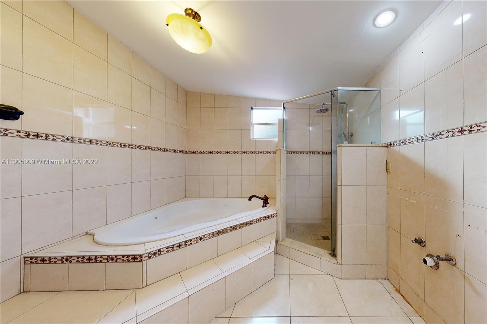 854 NW 30th Pl