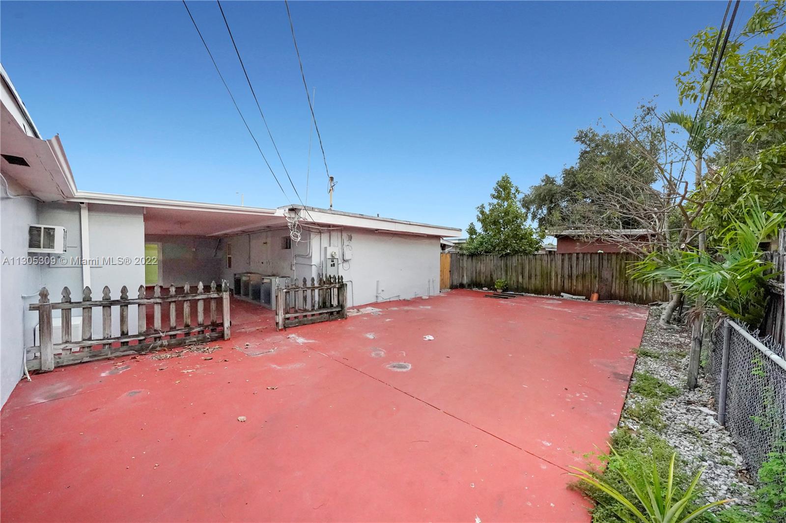 854 NW 30th Pl
