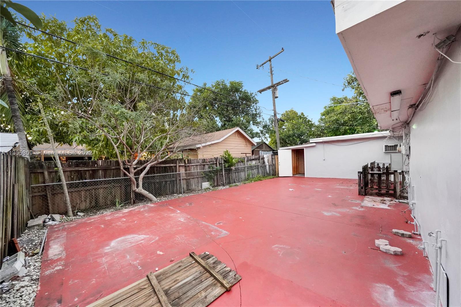 854 NW 30th Pl