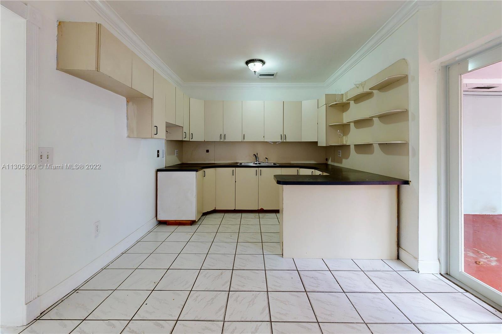 854 NW 30th Pl
