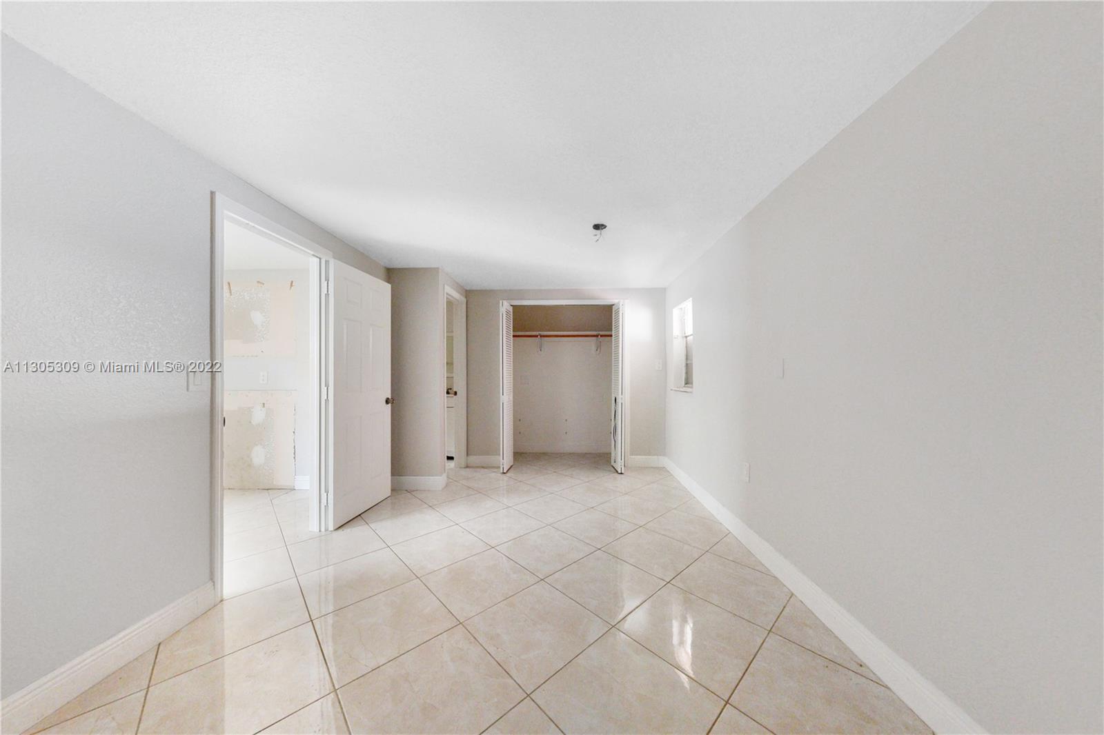 854 NW 30th Pl