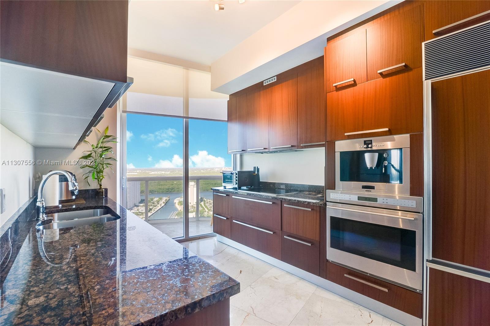 15901 Collins Ave Unit: 2805