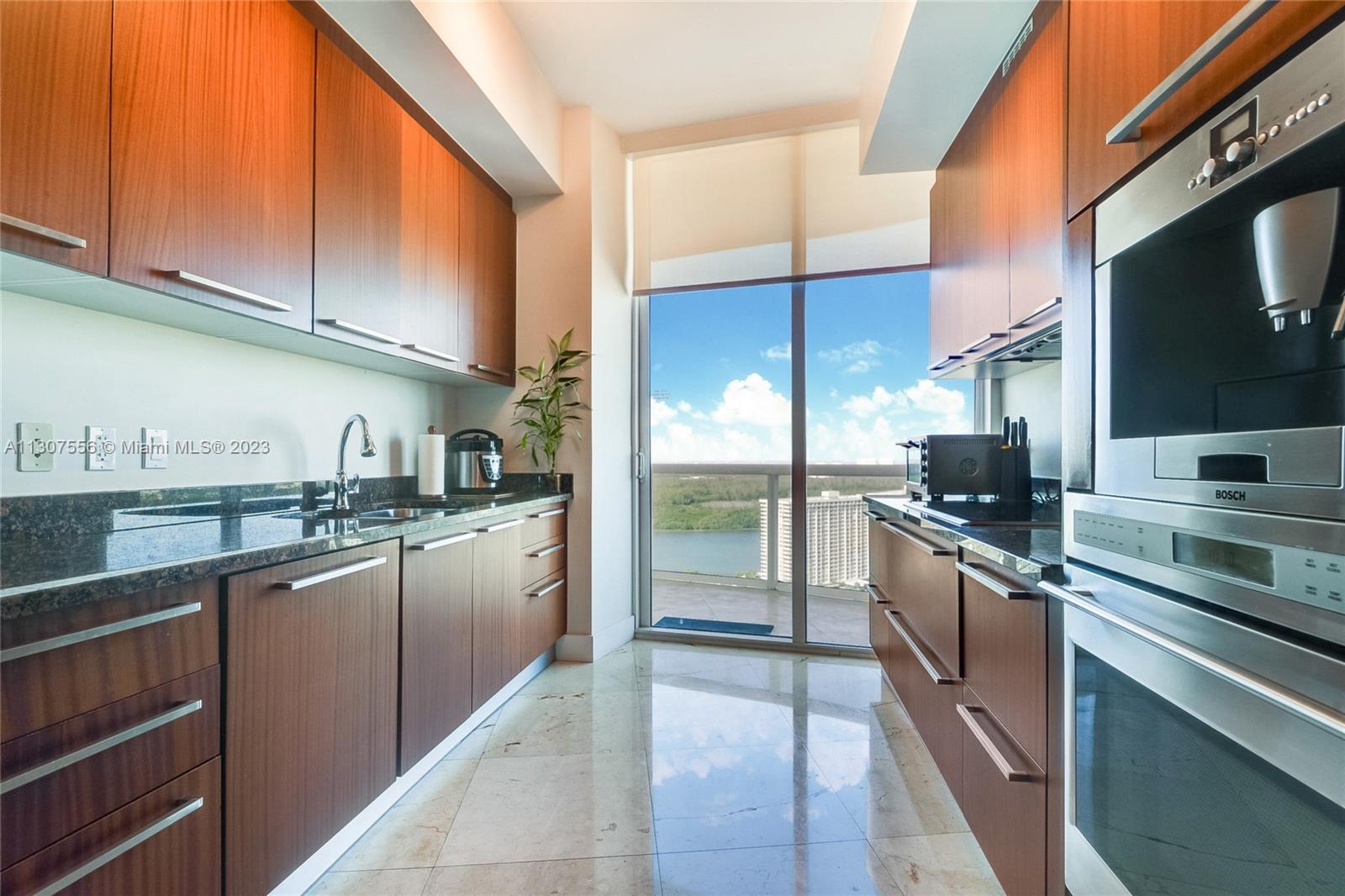 15901 Collins Ave Unit: 2805