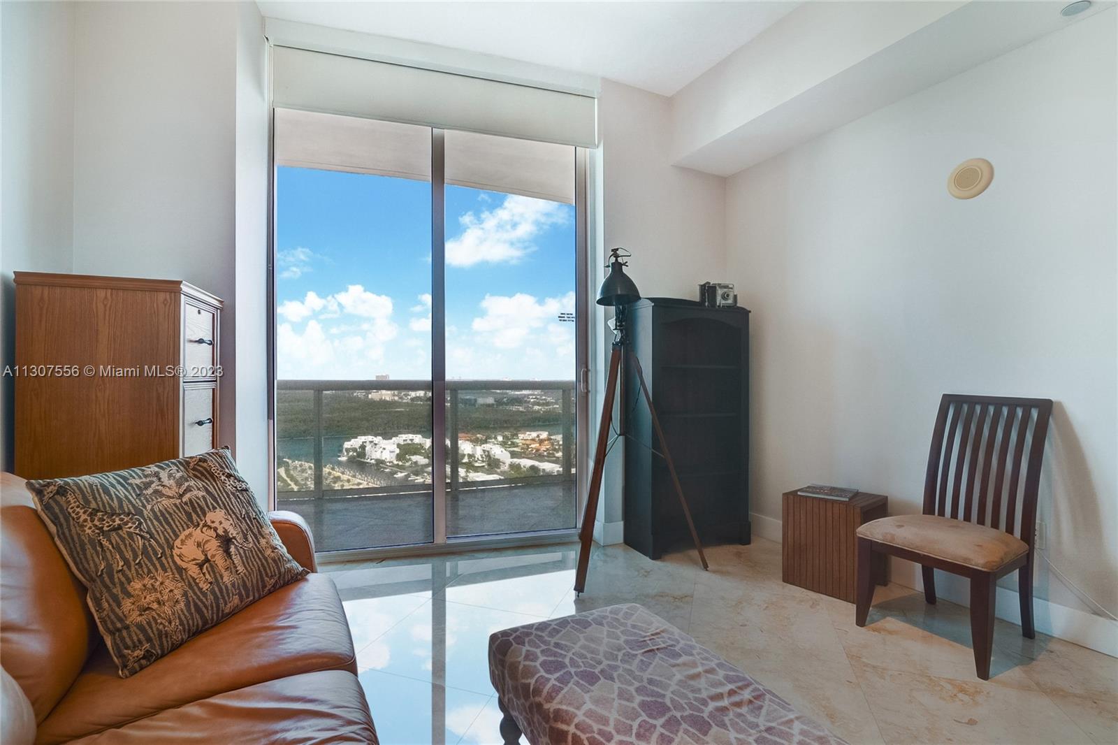 15901 Collins Ave Unit: 2805