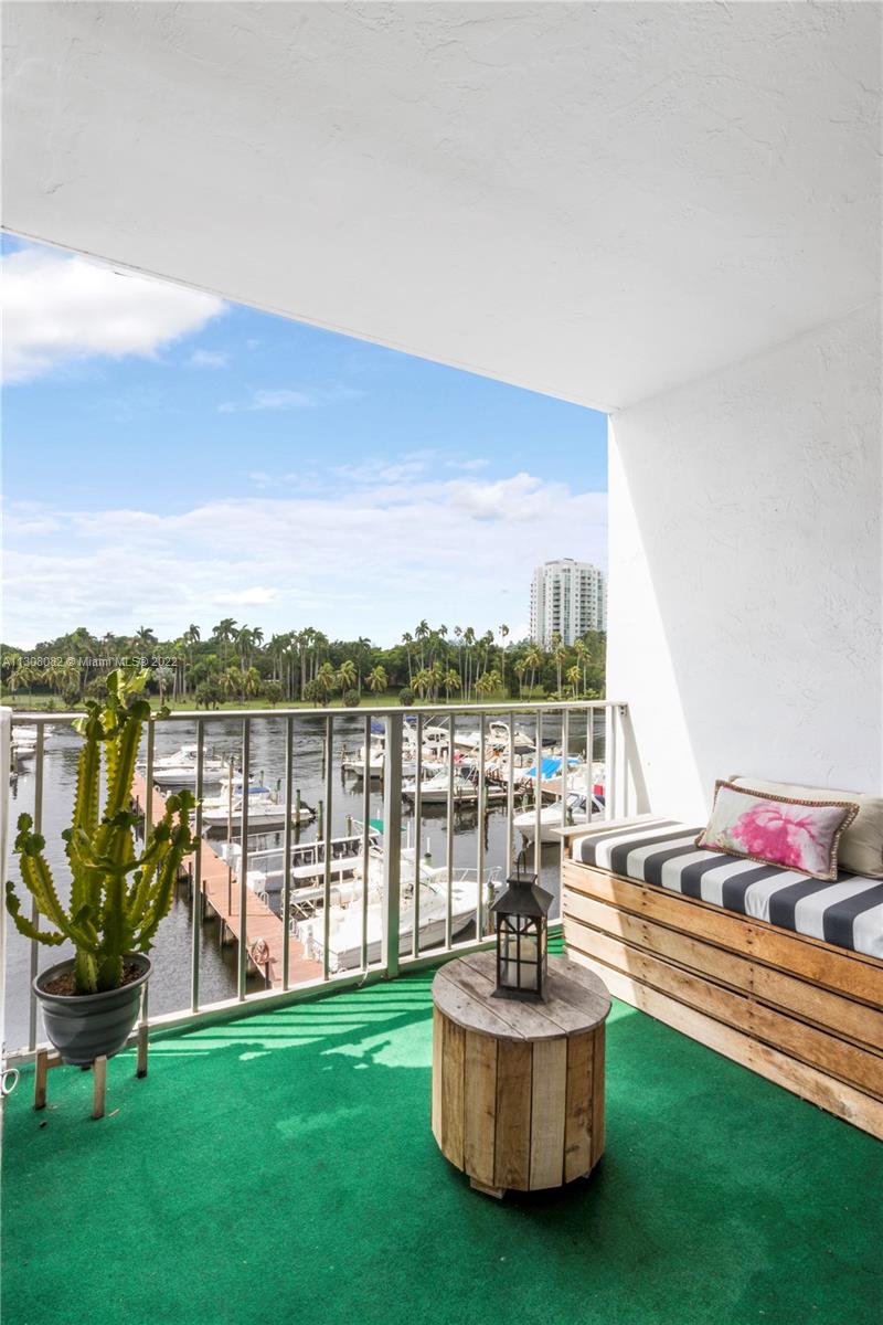 1700 NW N River Dr Unit: 409