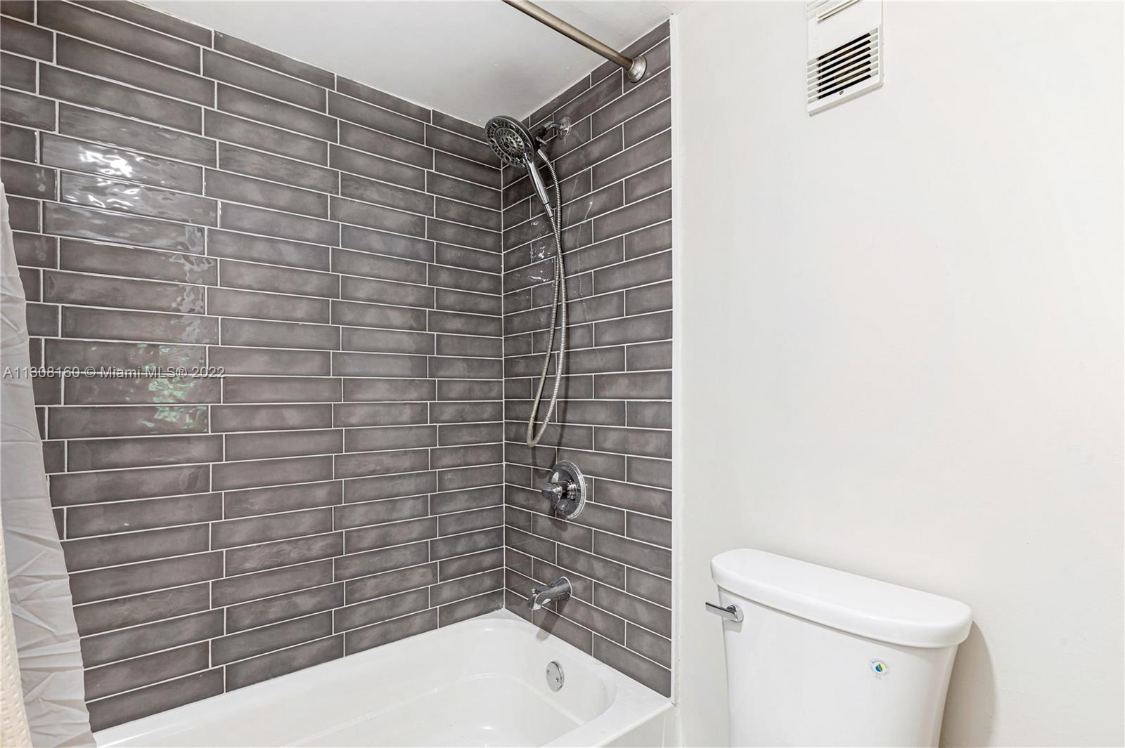 10850 N Kendall Dr Unit: 303