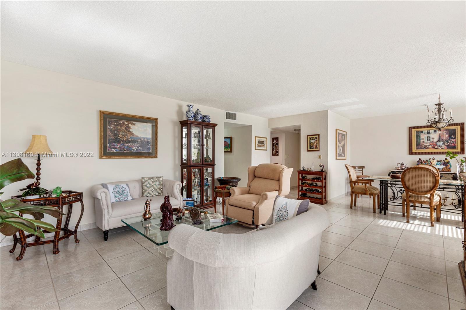10850 N Kendall Dr Unit: 303