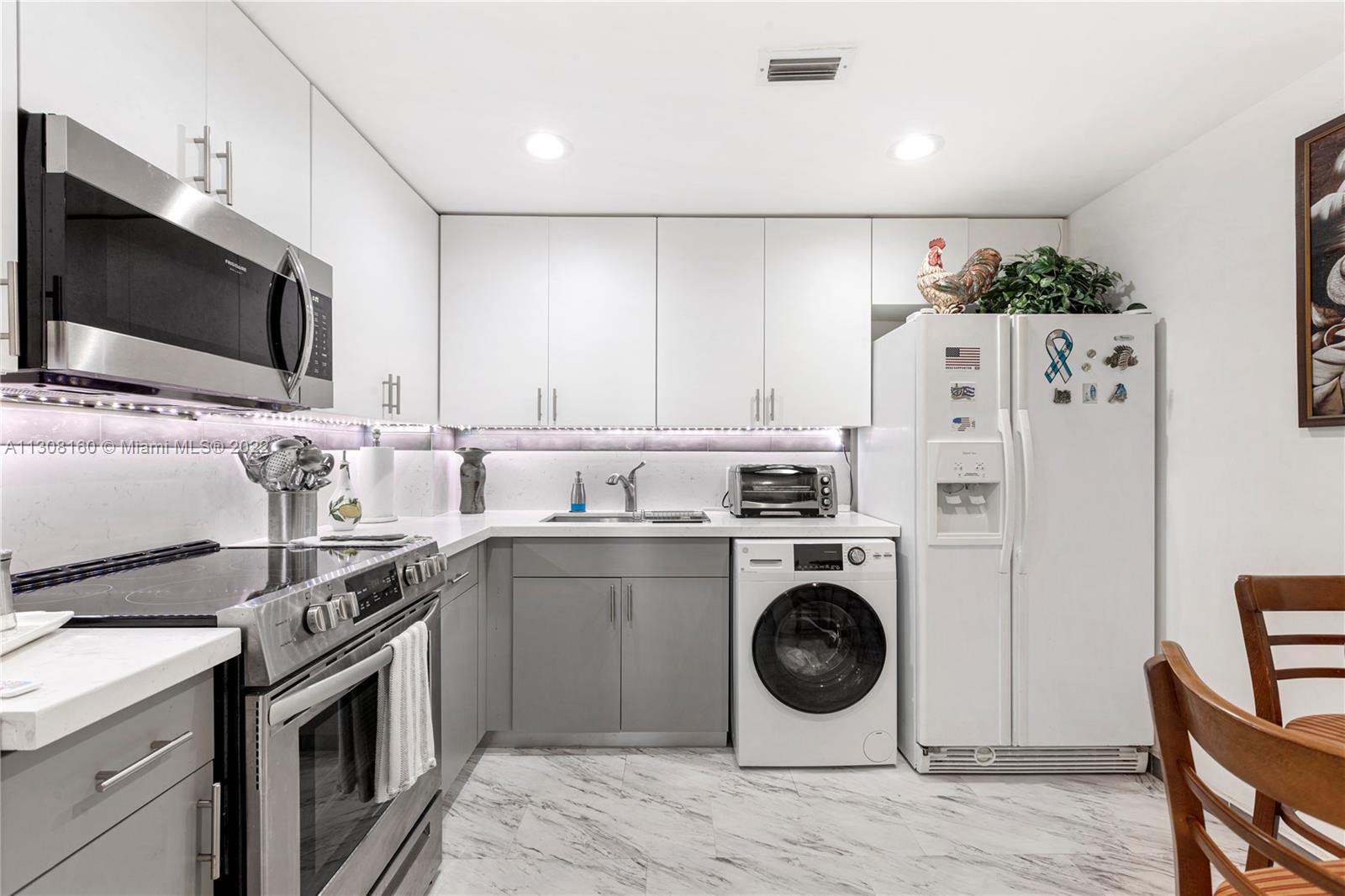 10850 N Kendall Dr Unit: 303