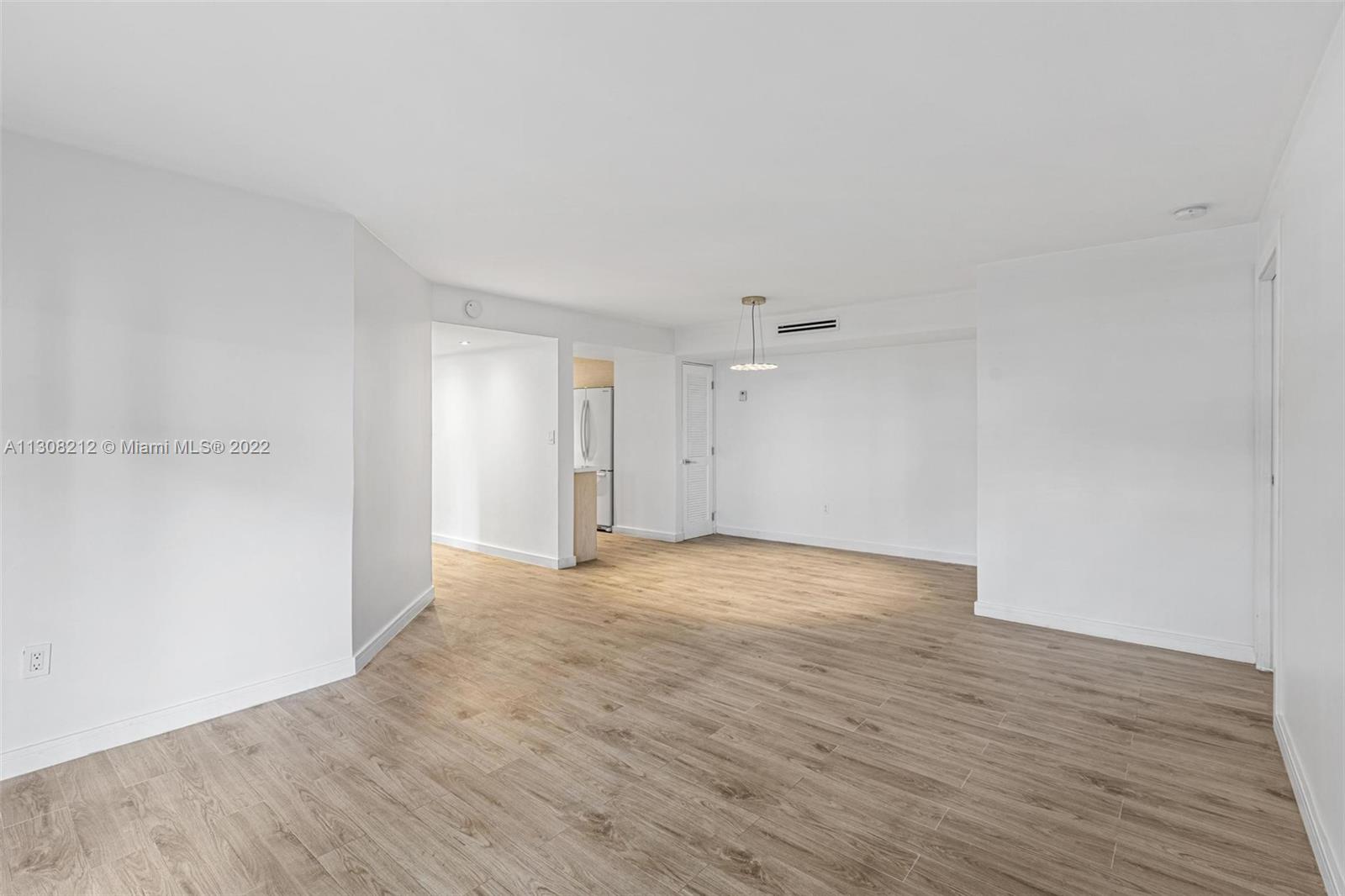 905 NE 199th St Unit: 108