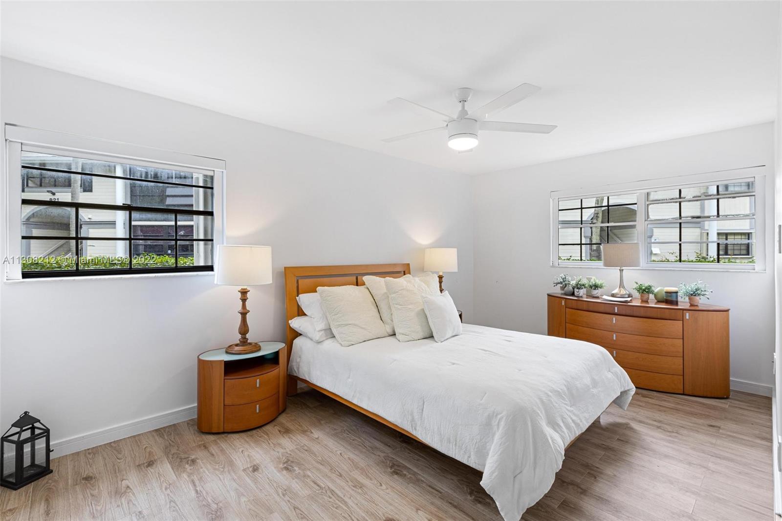 905 NE 199th St Unit: 108