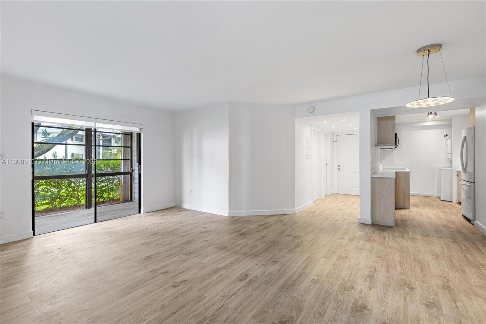 905 NE 199th St Unit: 108