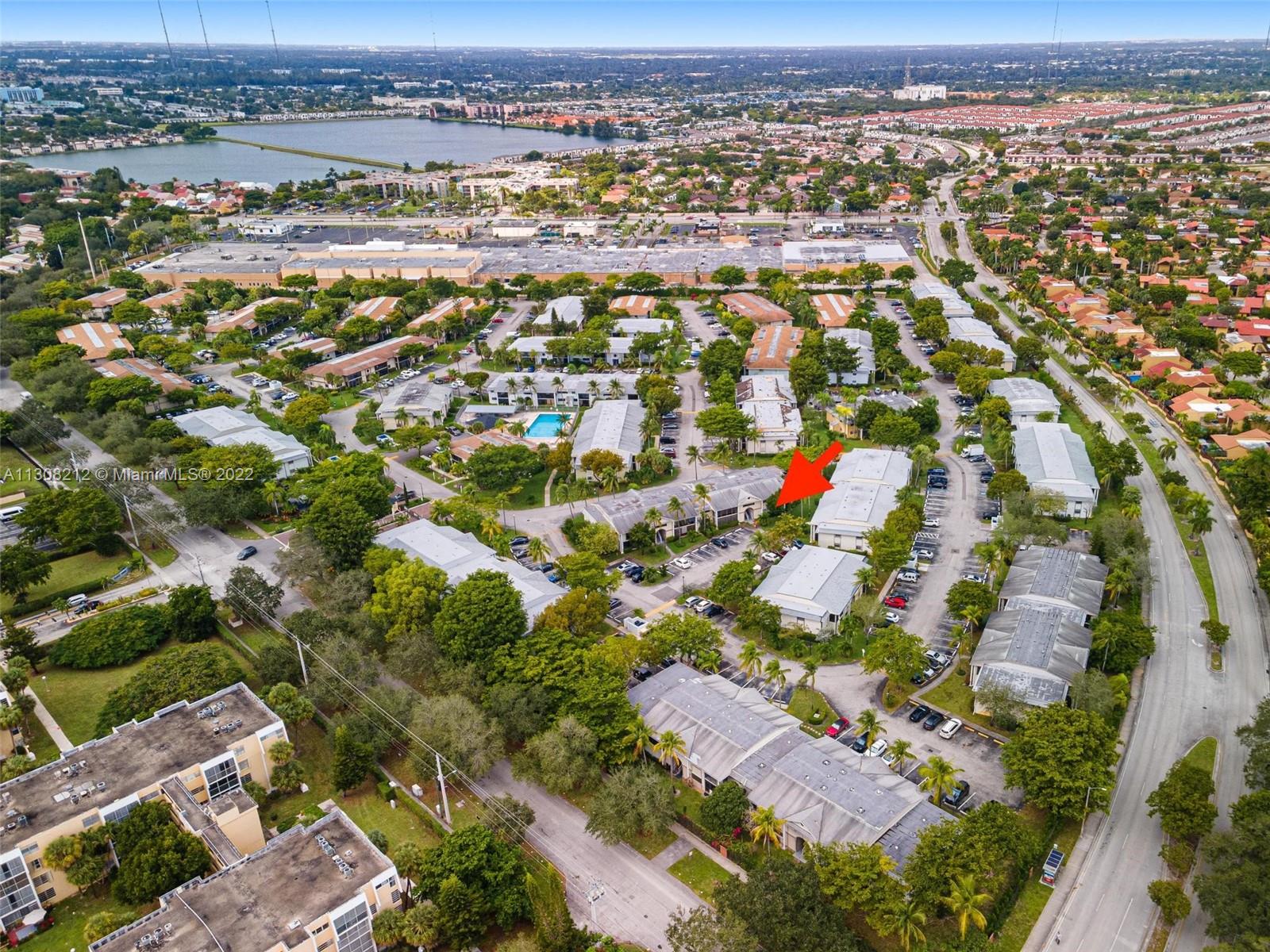 905 NE 199th St Unit: 108