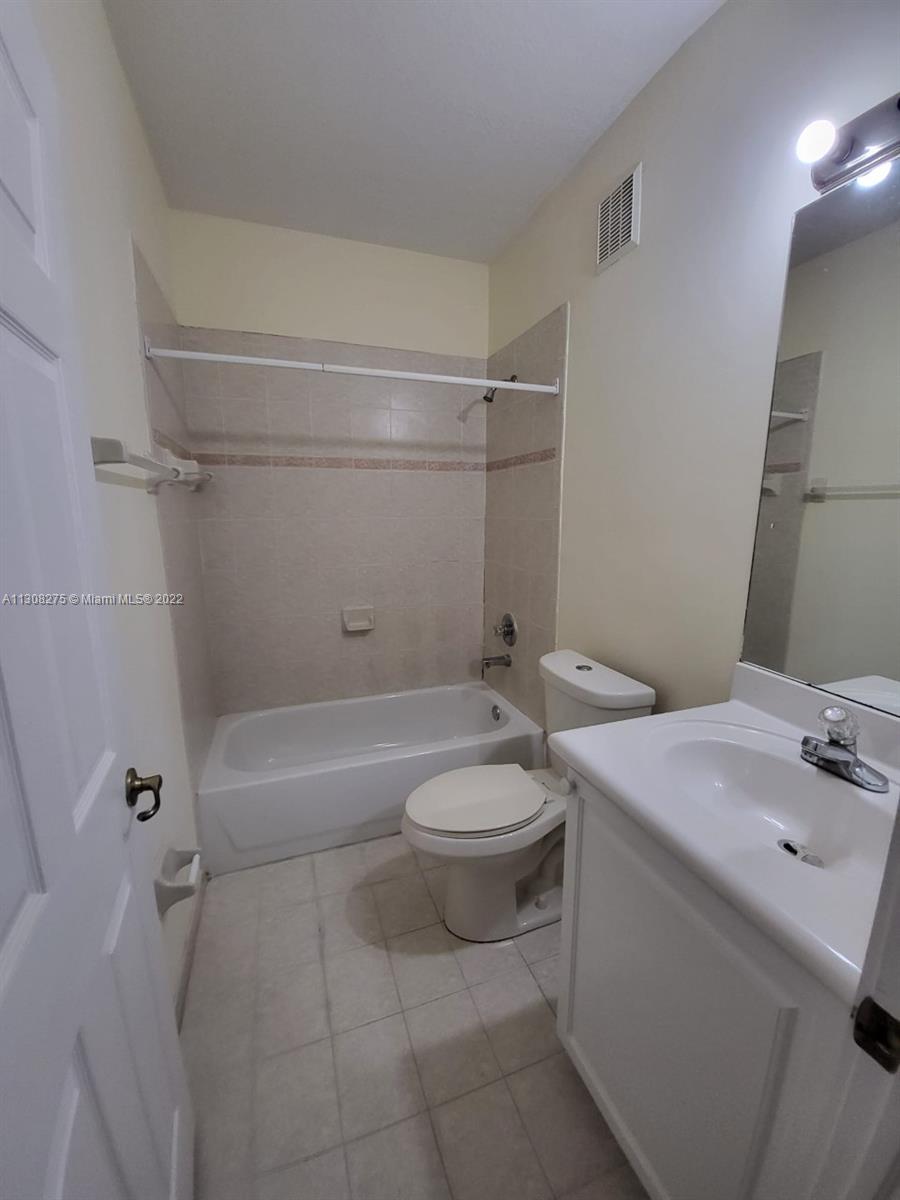 5470 NW 107th Ave Unit: 807