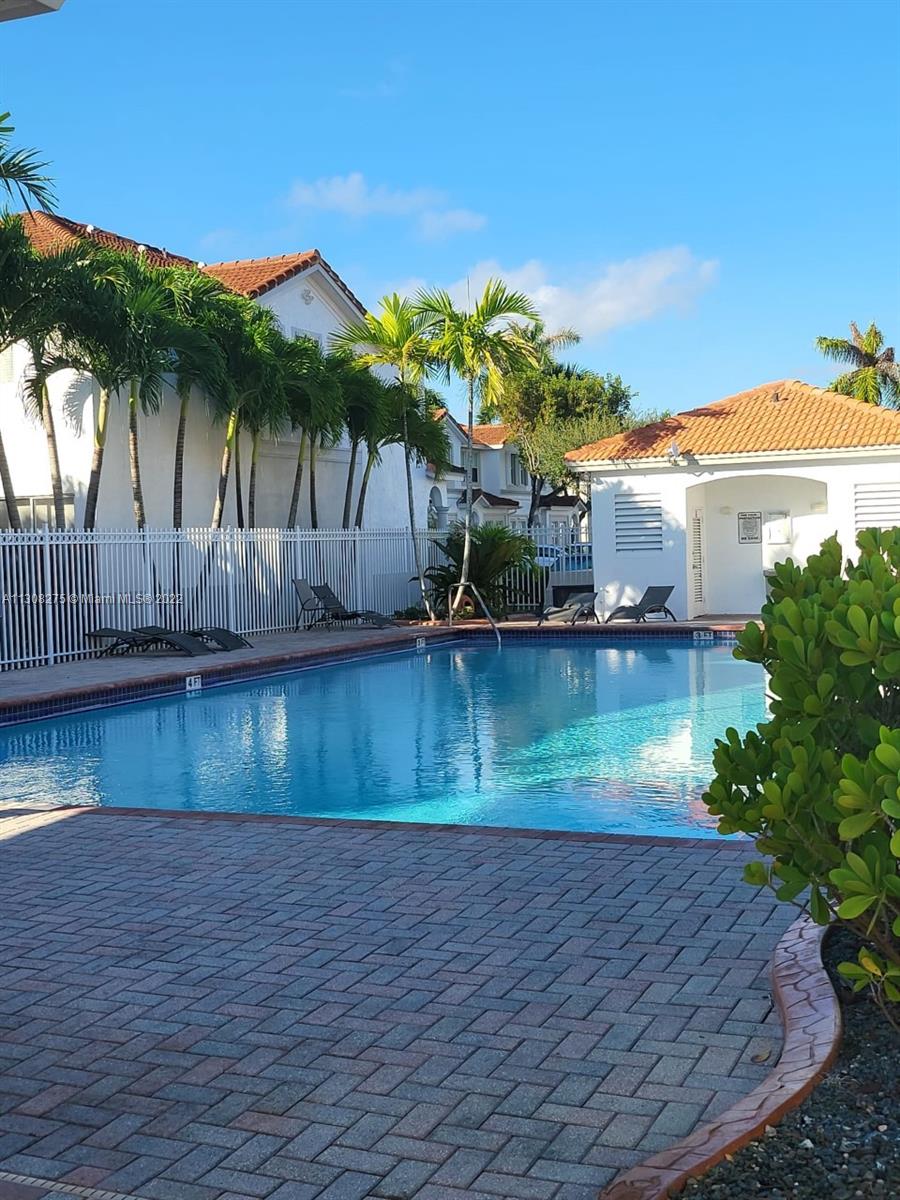 5470 NW 107th Ave Unit: 807