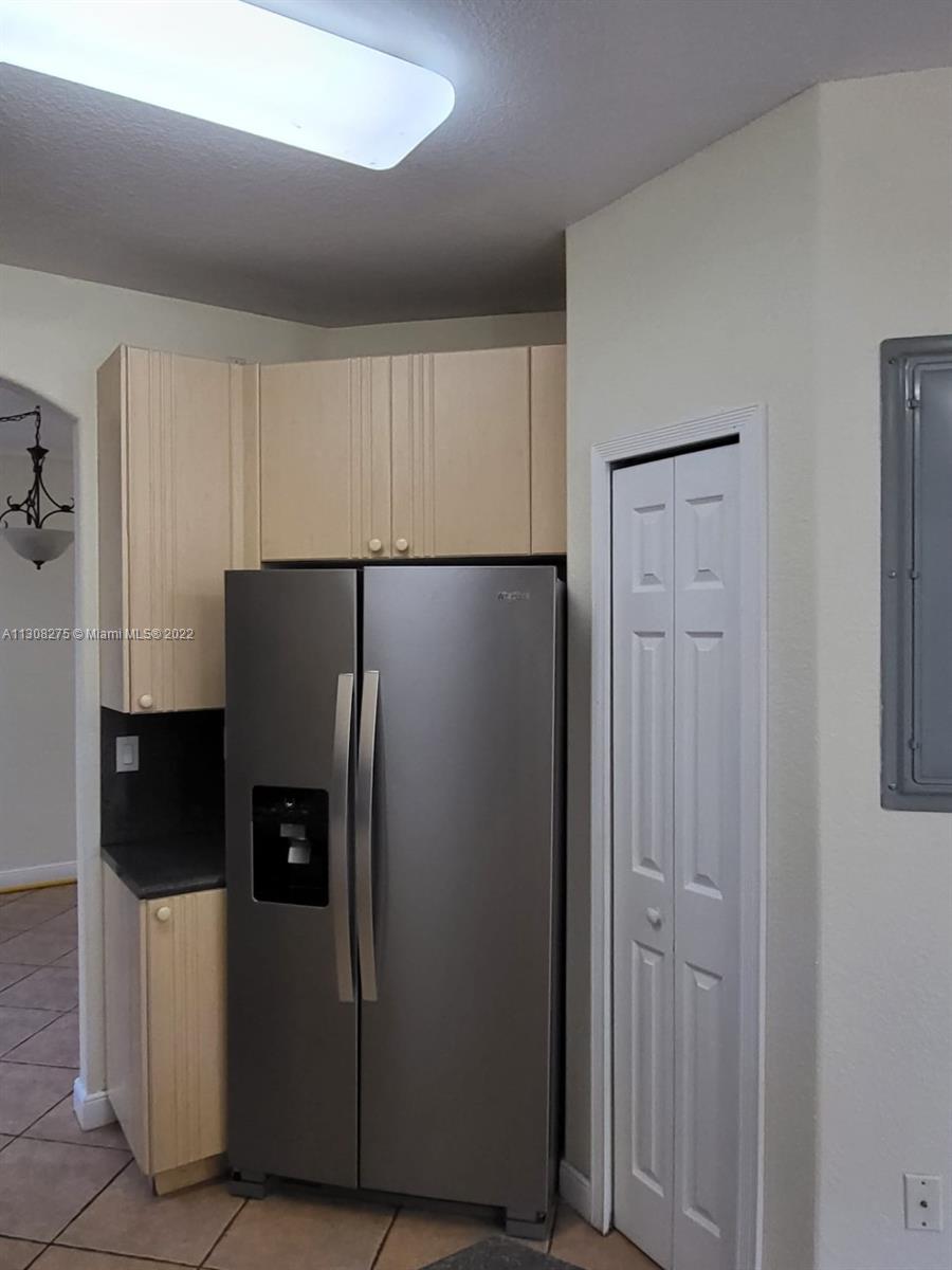 5470 NW 107th Ave Unit: 807