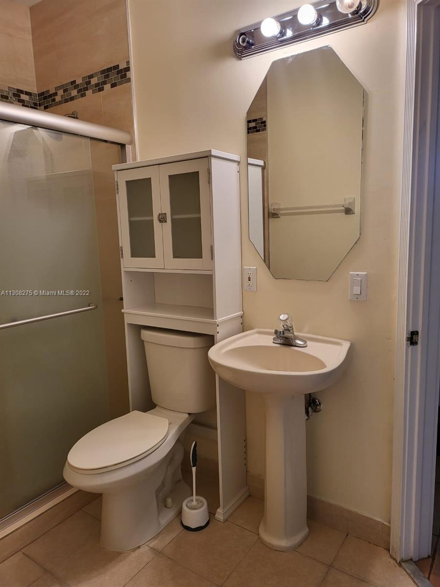 5470 NW 107th Ave Unit: 807