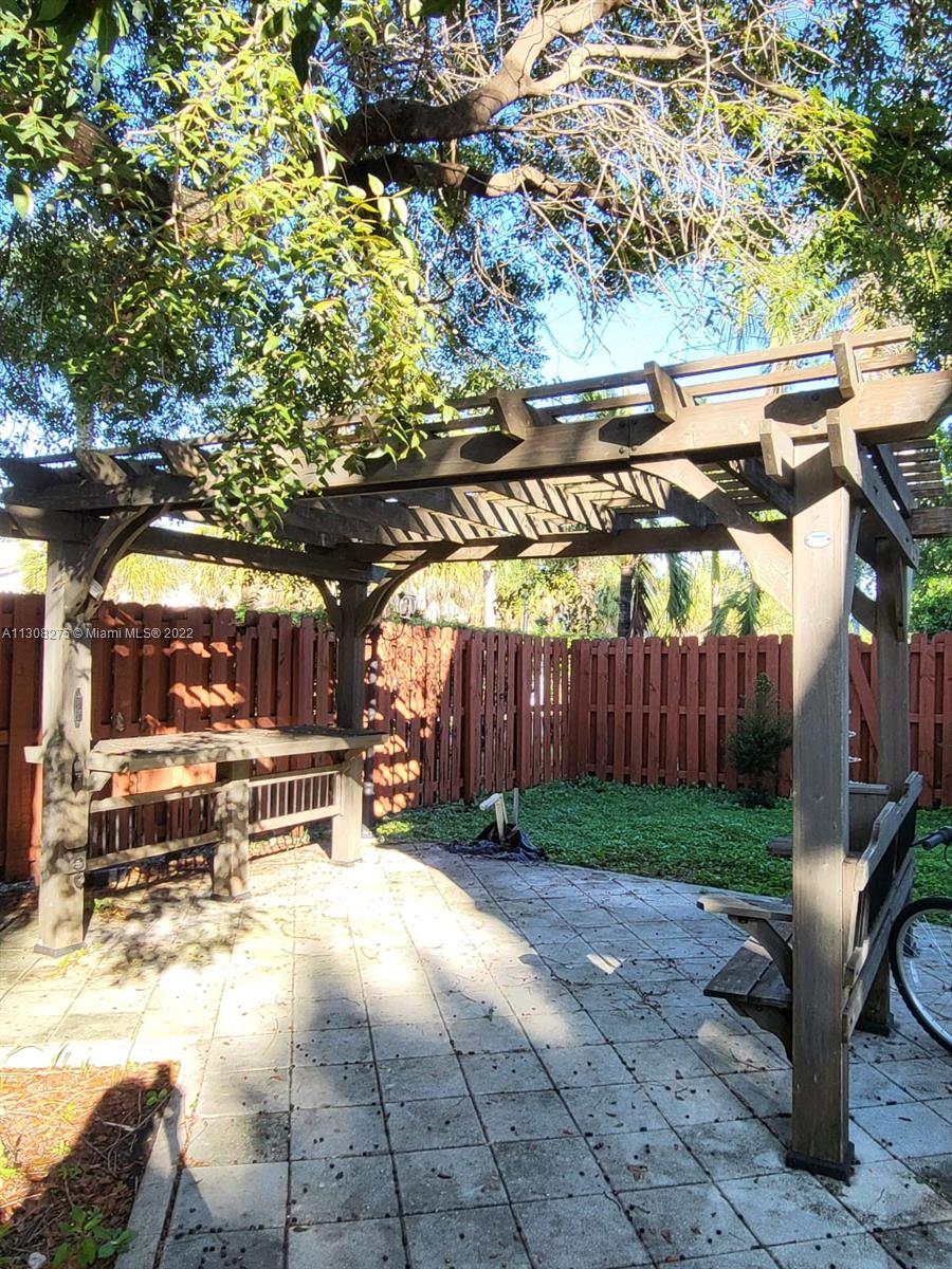 5470 NW 107th Ave Unit: 807
