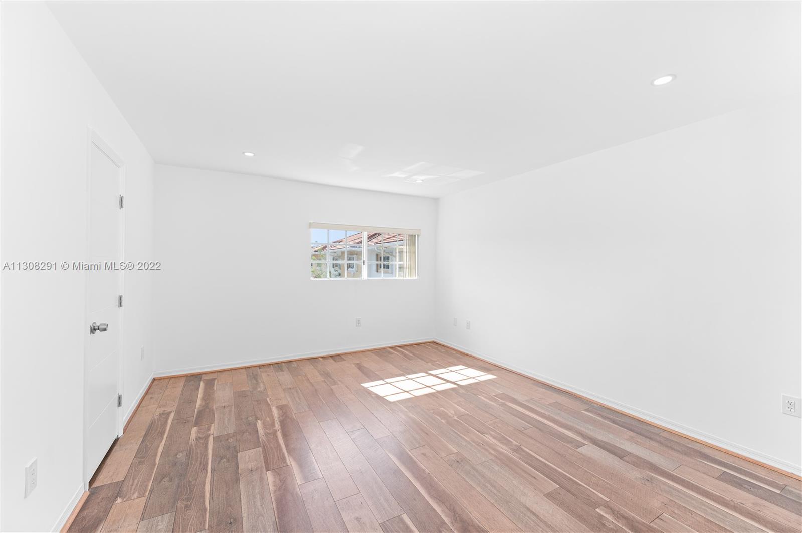 365 NW 109th Ave Unit: 701