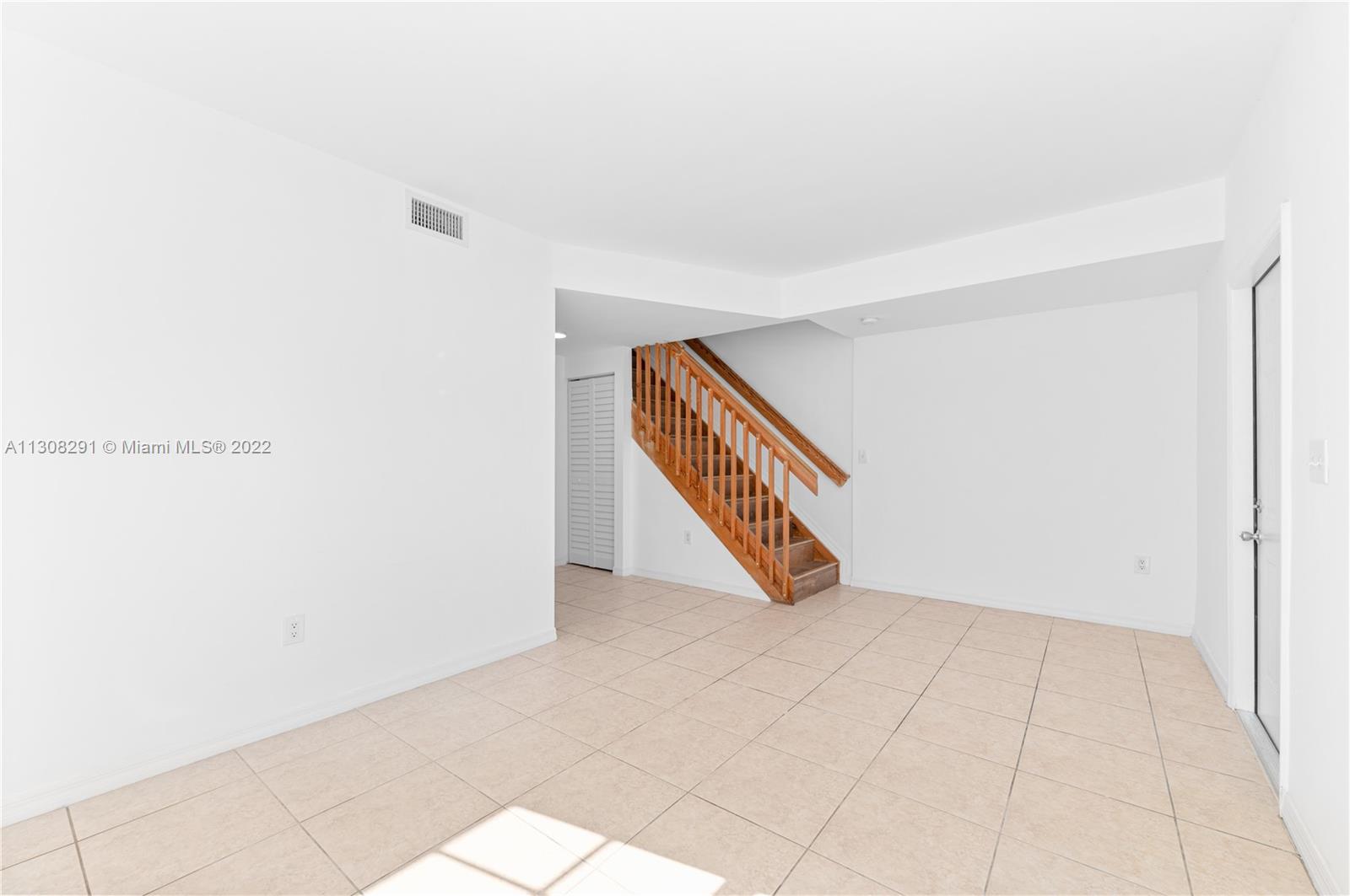 365 NW 109th Ave Unit: 701