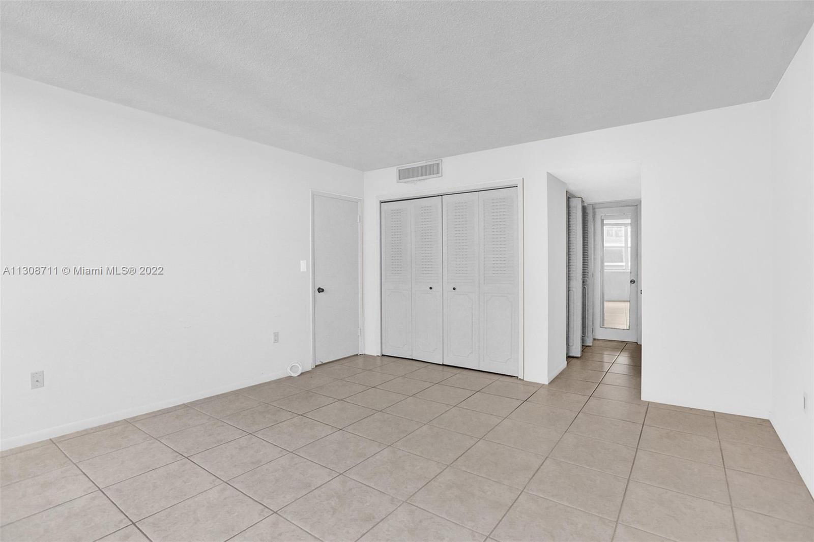 5838 Collins Ave Unit: 10E