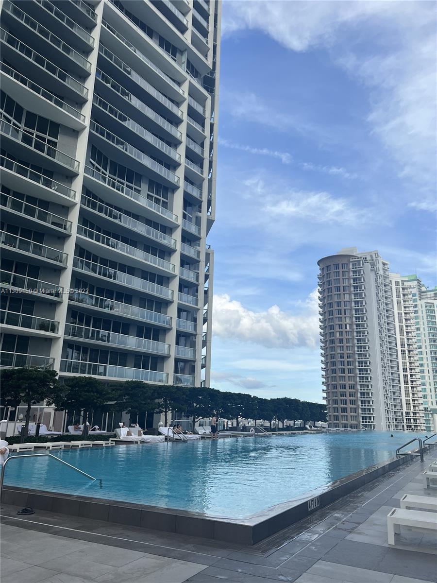 495 Brickell Ave Unit: 2707