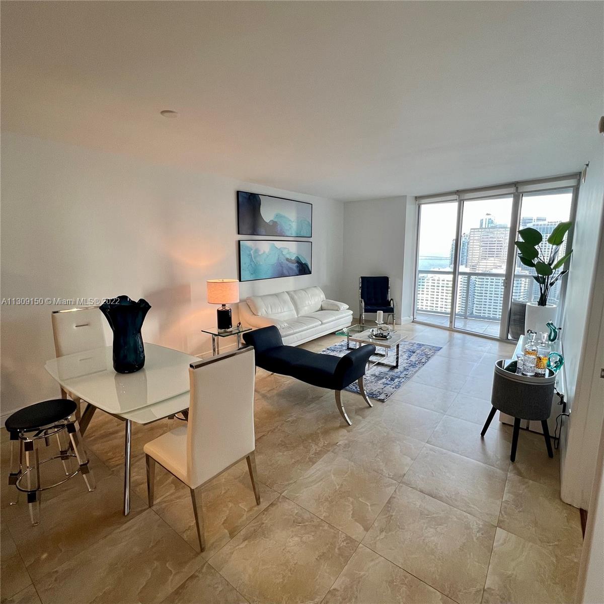 495 Brickell Ave Unit: 2707