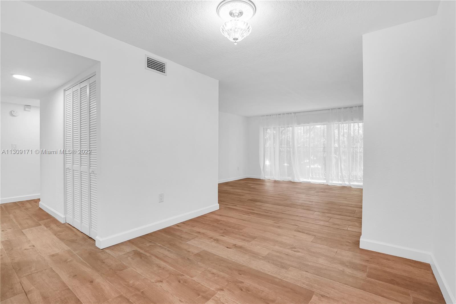 130 NW 87th Ave Unit: H104