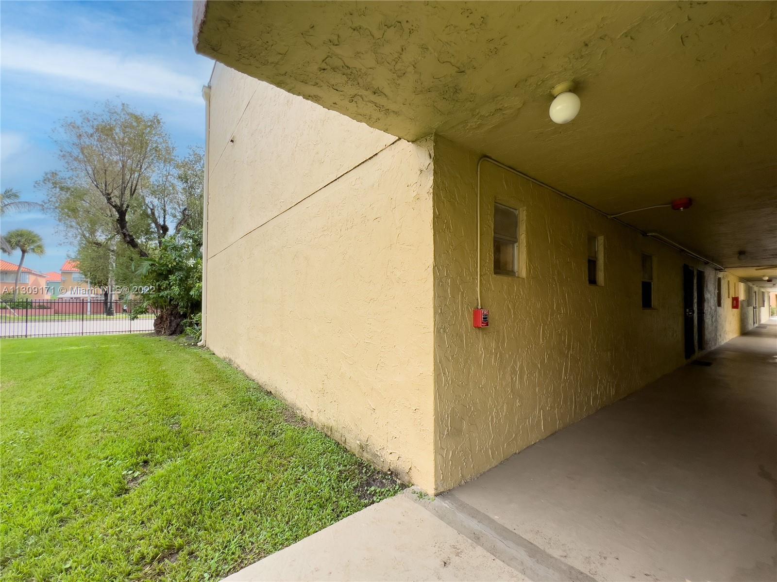 130 NW 87th Ave Unit: H104