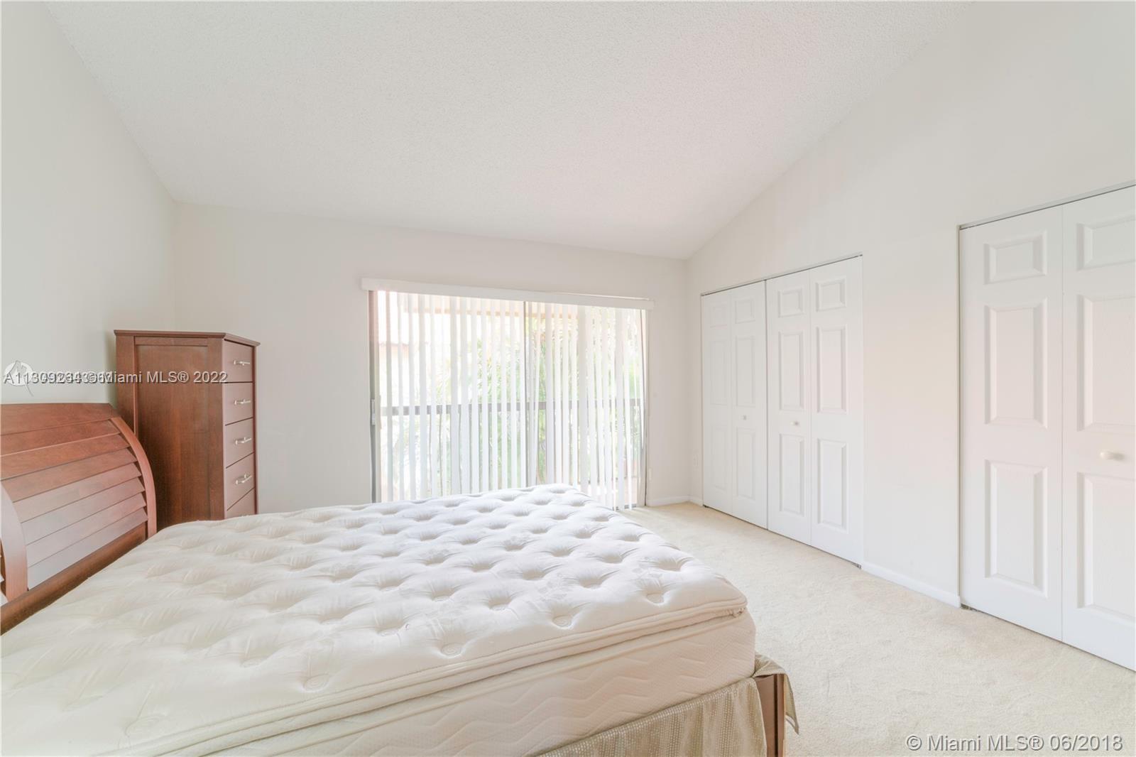 10202 SW 77th Ct Unit: 10202