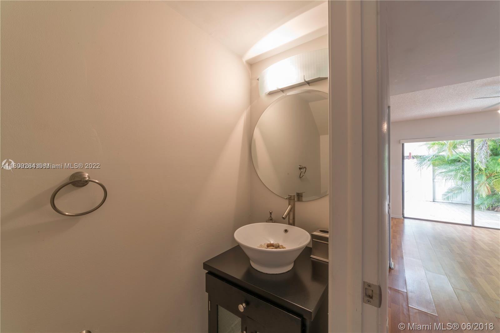 10202 SW 77th Ct Unit: 10202