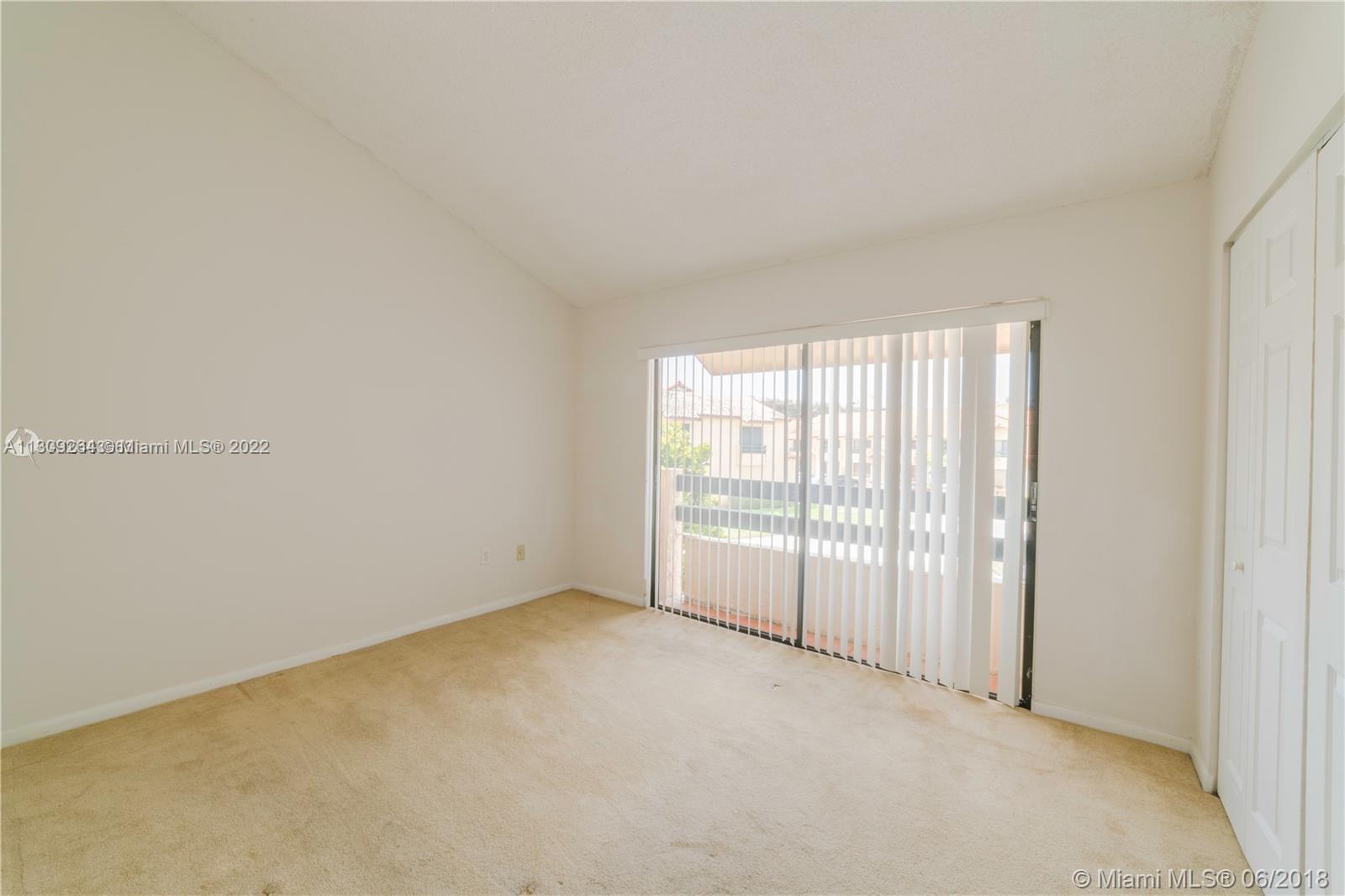 10202 SW 77th Ct Unit: 10202