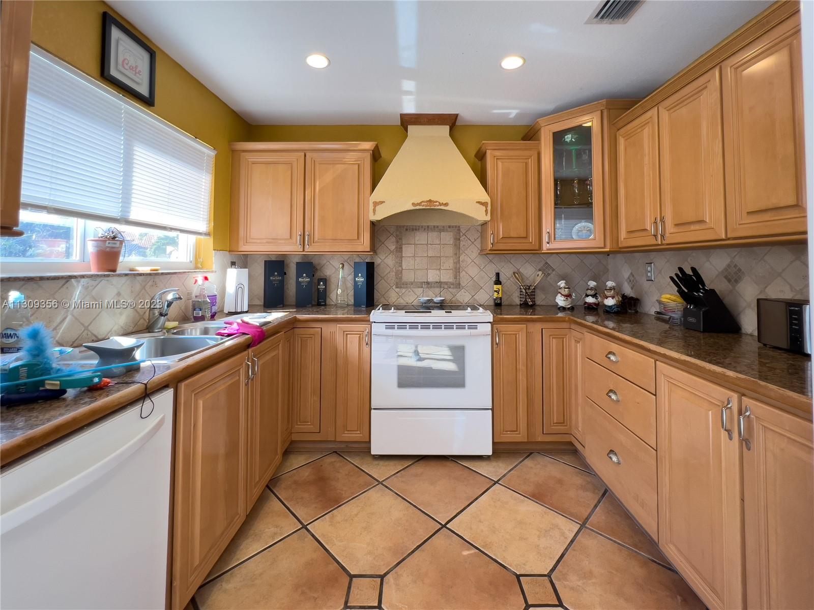 15782 SW 75th Ter