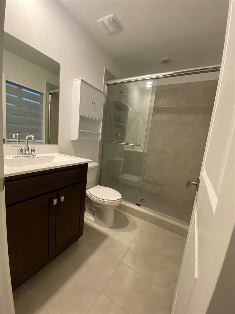 2431 SE 10th Ct Unit: 0