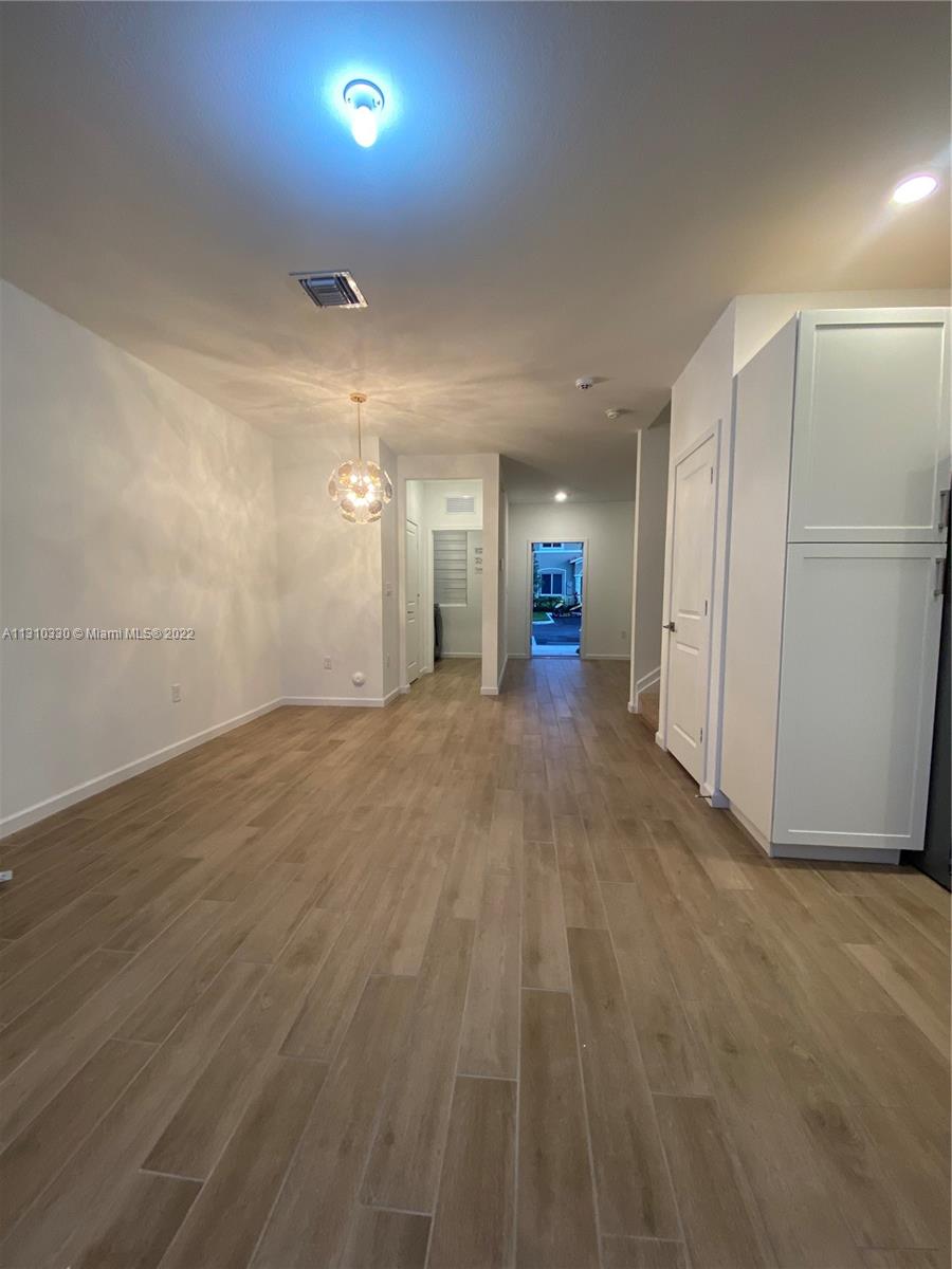 2431 SE 10th Ct Unit: 0