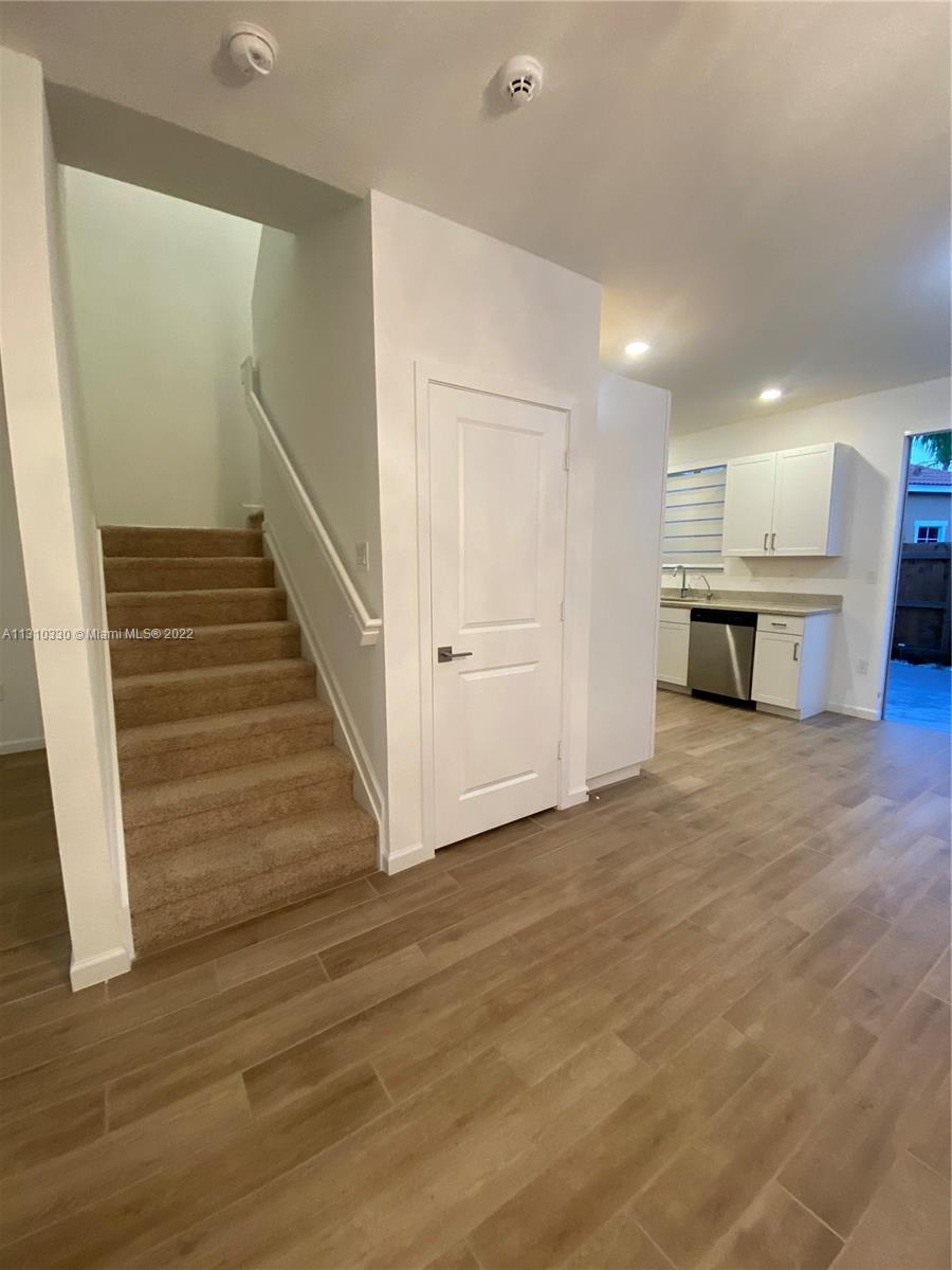 2431 SE 10th Ct Unit: 0