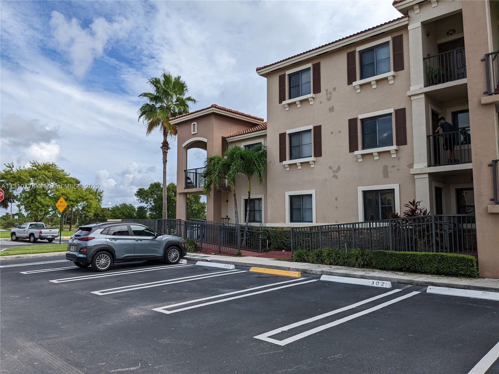 22441 SW 88th Pl Unit: 303-5