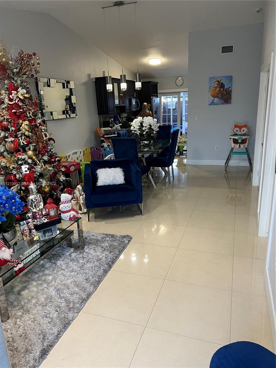 8924 NW 113th St Unit: 8924