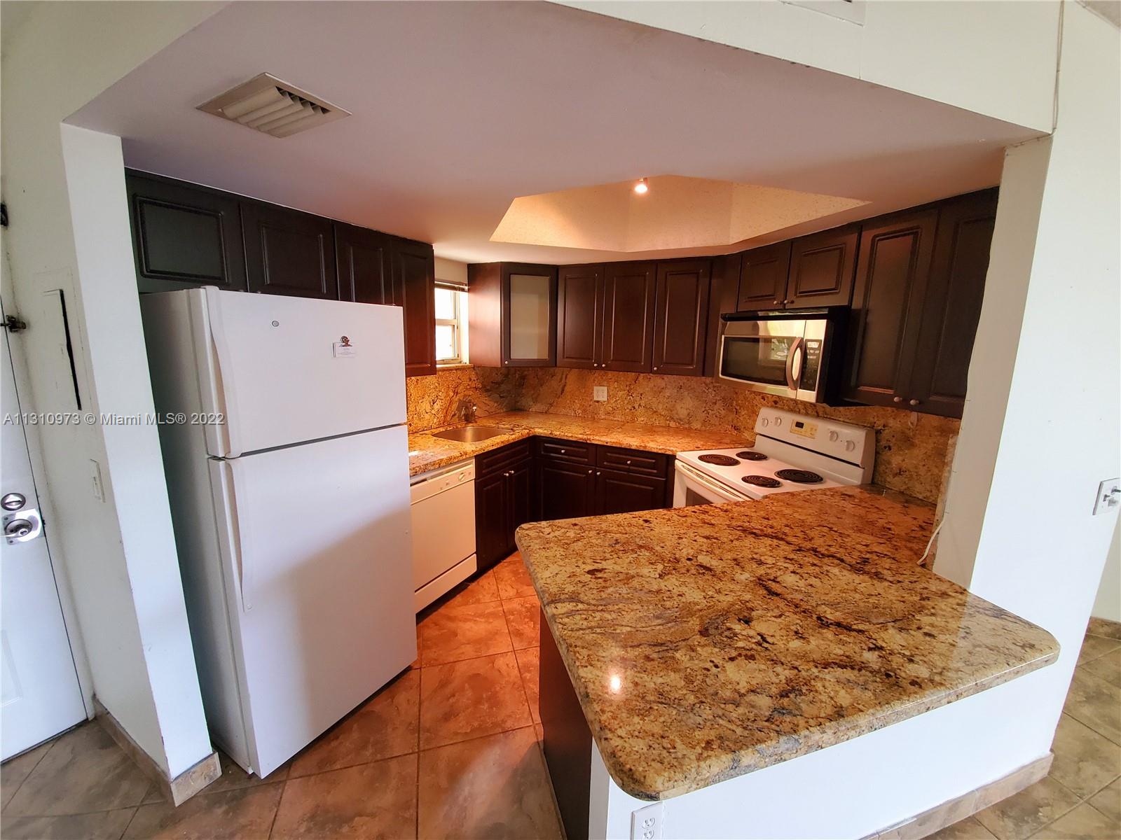 8363 Lake Dr Unit: 201
