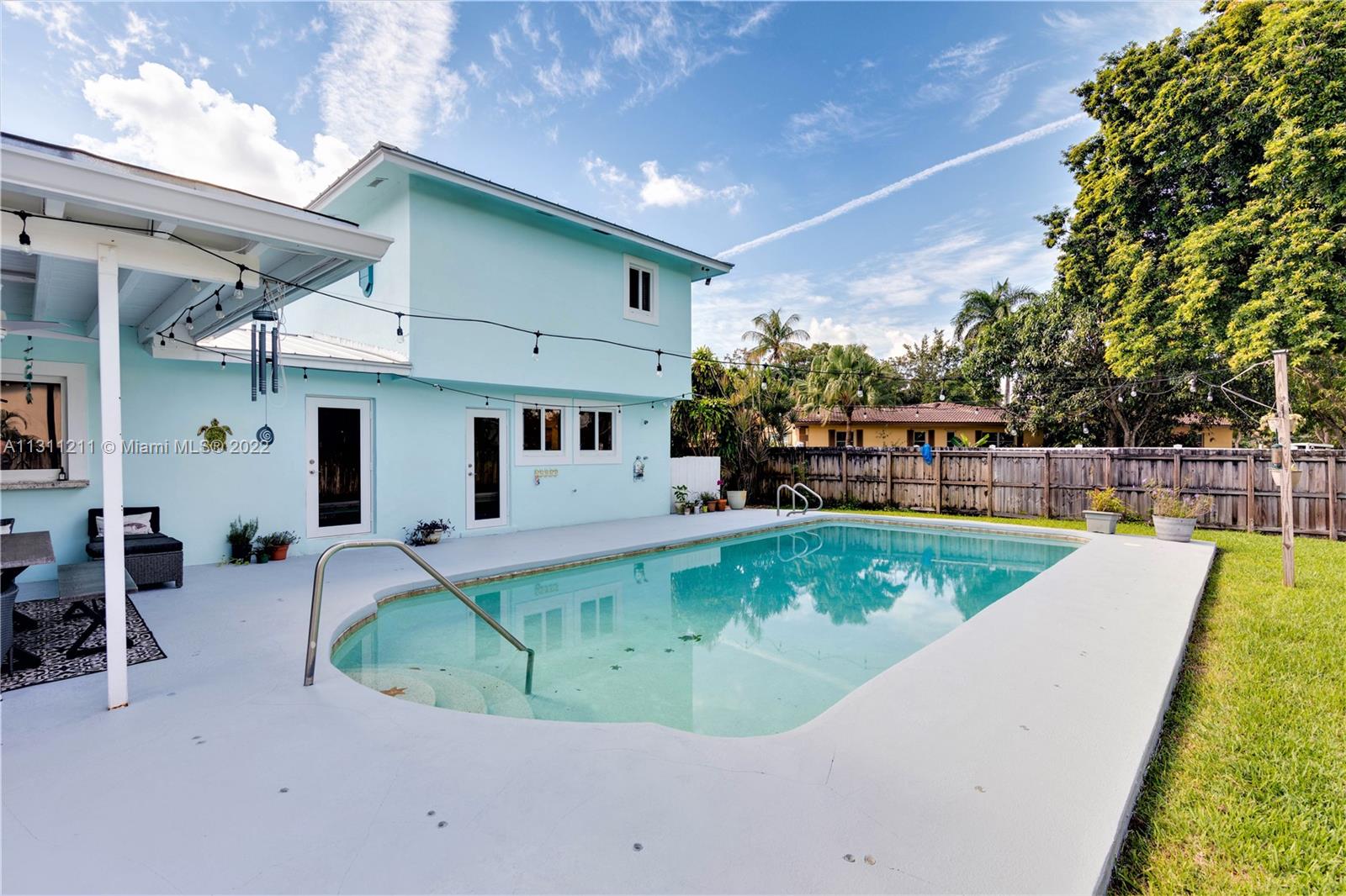 6331 SW 1 court