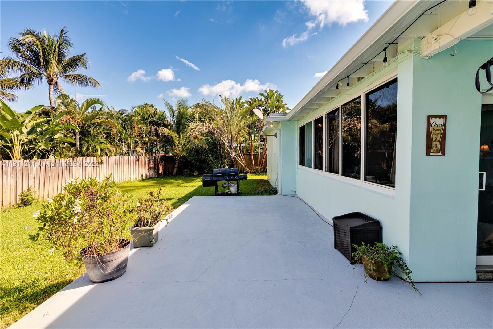 6331 SW 1 court