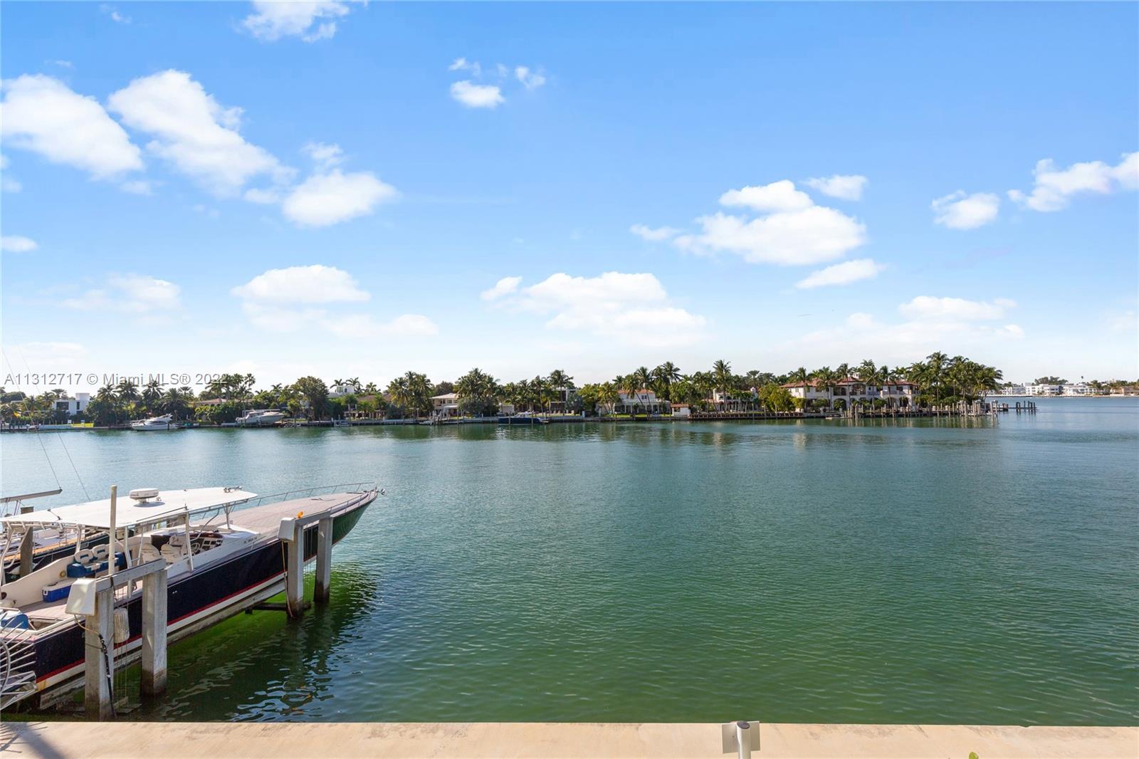 6620 Indian Creek Dr Unit: 208