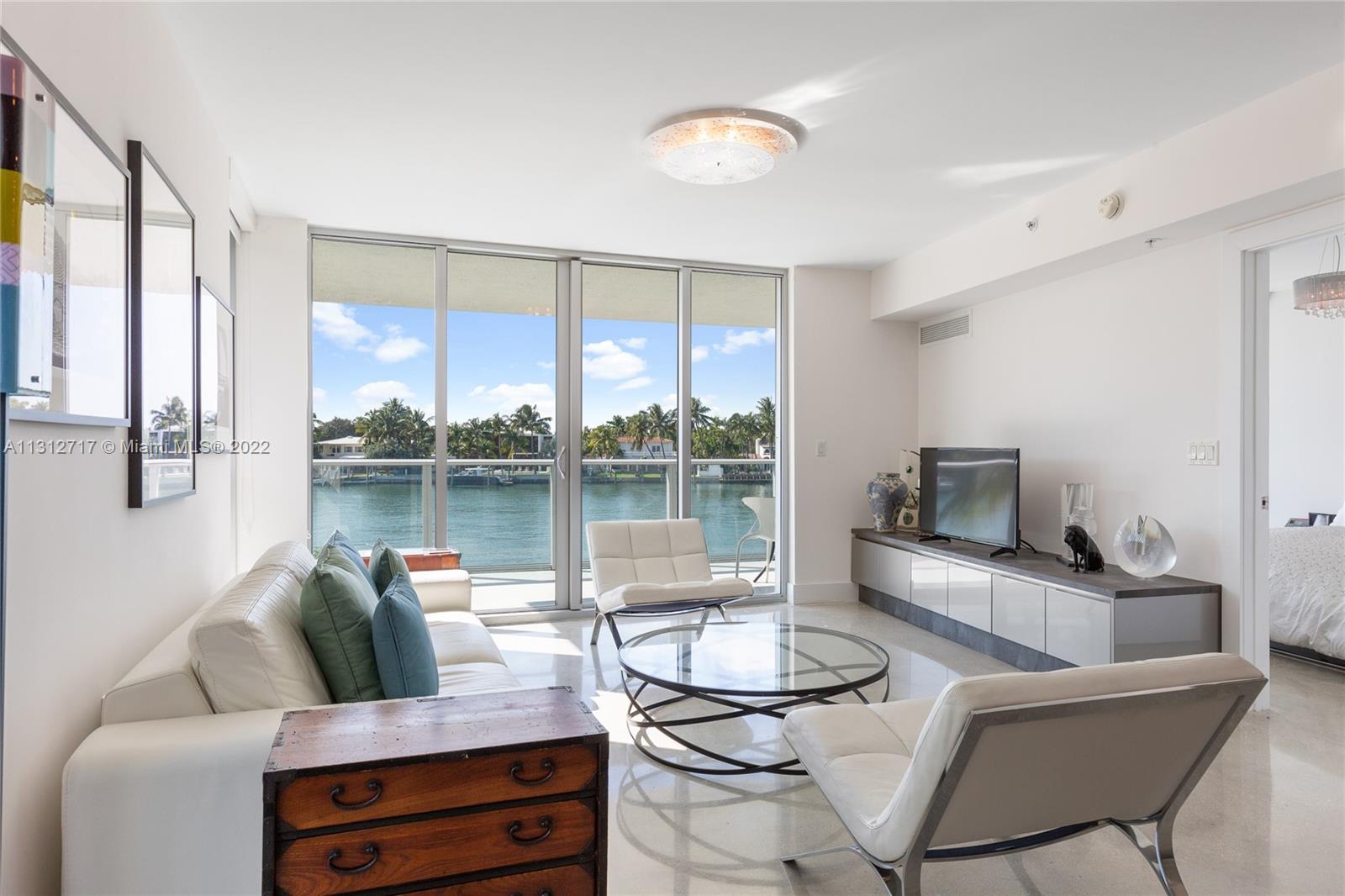 6620 Indian Creek Dr Unit: 208