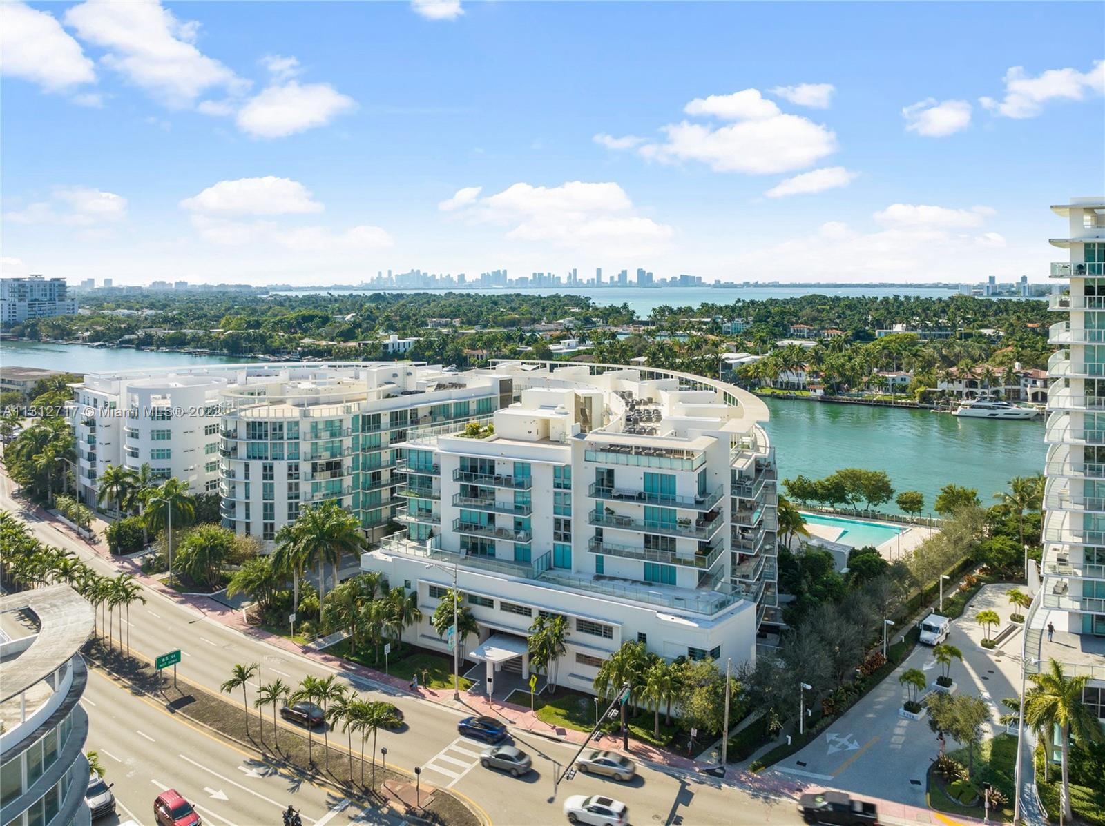 6620 Indian Creek Dr Unit: 208