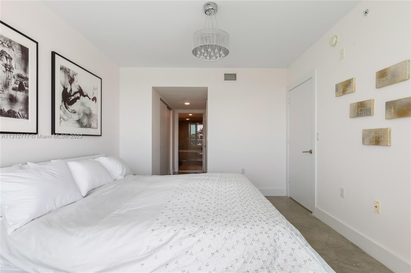6620 Indian Creek Dr Unit: 208