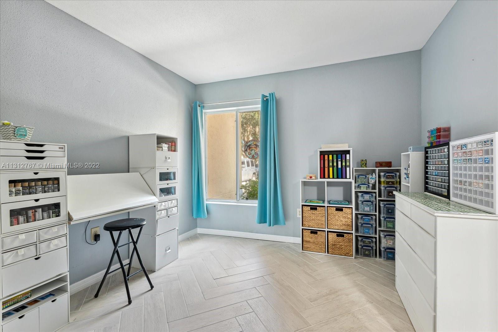 2300 NW 33rd St Unit: 904