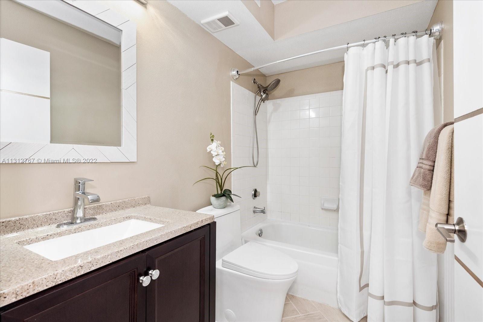 2300 NW 33rd St Unit: 904
